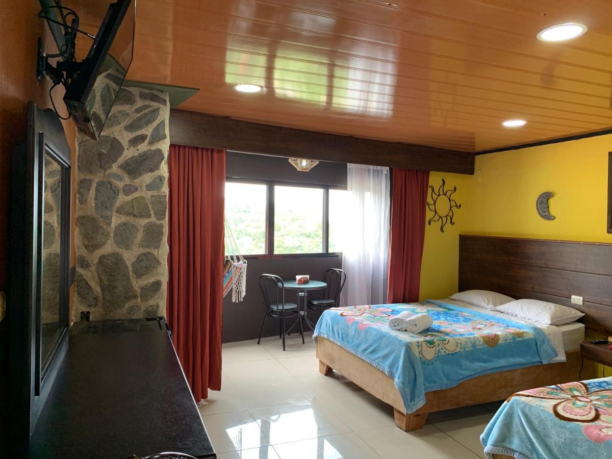 Cabinas Vista Al Golffo Monteverde ภายนอก รูปภาพ